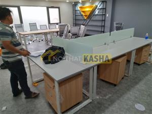 Bàn cụm 5 có vách ngăn chân tam giác BC23