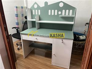 Bàn học sinh màu xanh BHS67