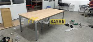 Bàn họp chân chữ U khung xương ngàm BH85