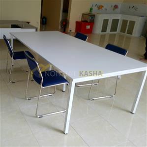 Bàn họp 3 chân sắt BH02