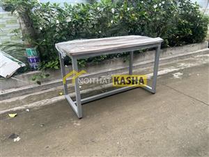 Bàn làm việc chân sắt BLV157