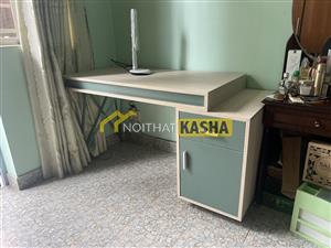 Bàn làm việc văn phòng xanh lá BLV150