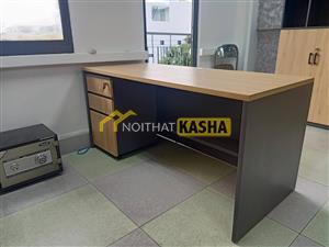 Bàn trưởng phòng chân hộc tủ BTP33