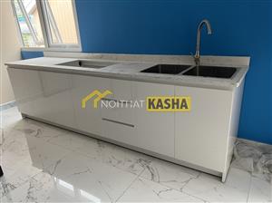 Tủ bếp dưới ốp đá hoa cương TB139